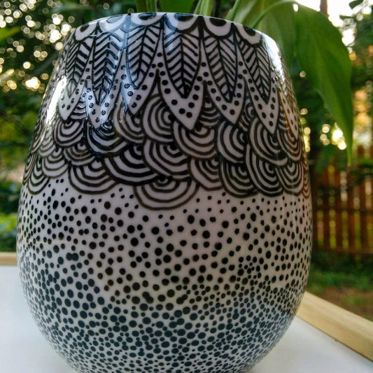 Mandala white and black Vase